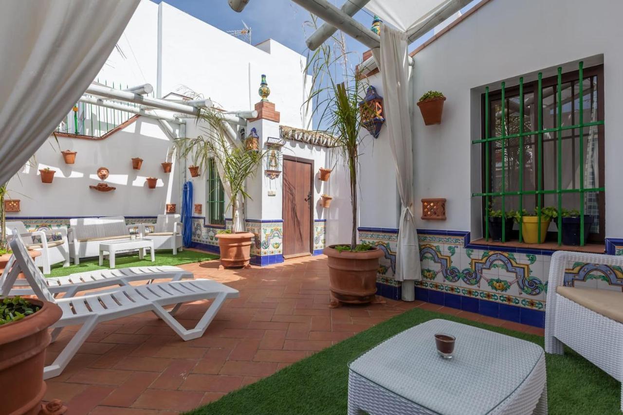 Pequeño palacete Calle Santas Patronas Sevilla Exterior foto