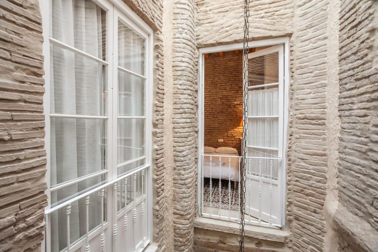Pequeño palacete Calle Santas Patronas Sevilla Exterior foto