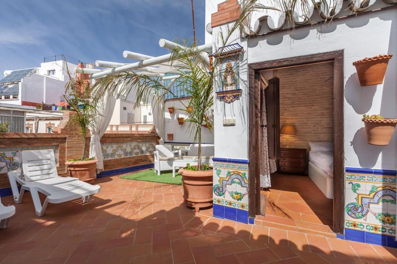 Pequeño palacete Calle Santas Patronas Sevilla Exterior foto