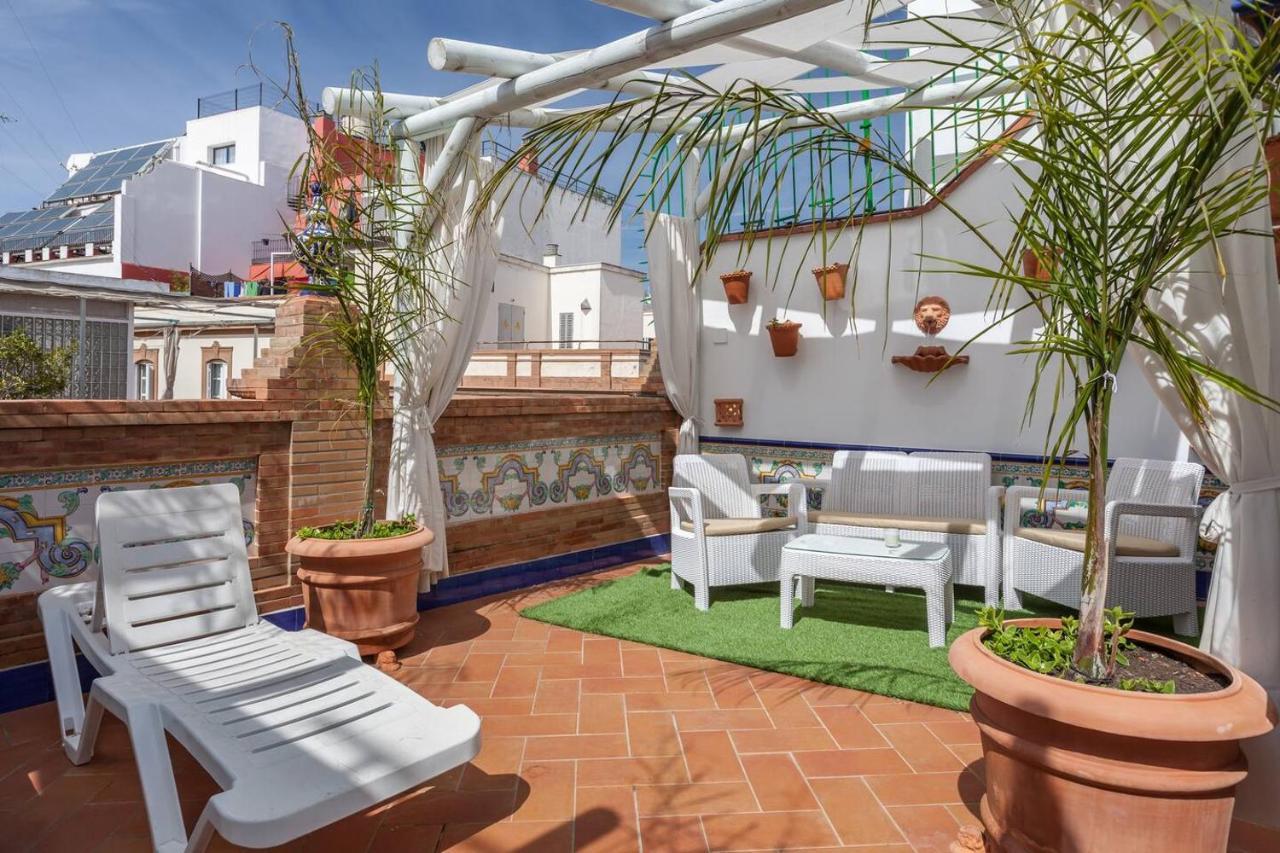 Pequeño palacete Calle Santas Patronas Sevilla Exterior foto